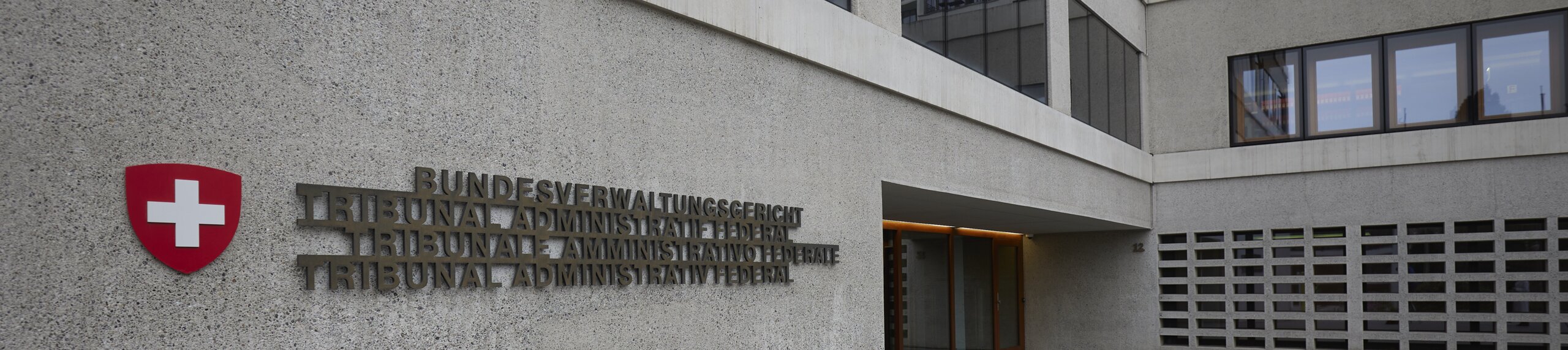 Logo BVGer sulla parete esterna